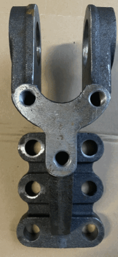 Ухо правое крепления поворотного цилиндра 151.30.122 (с отверстиями)